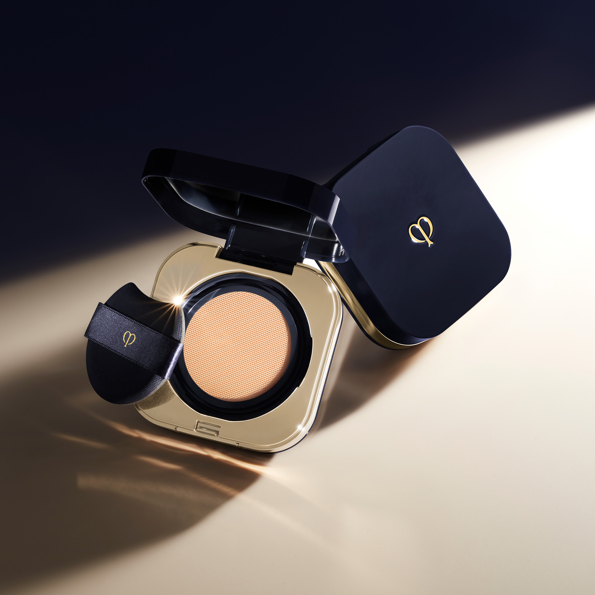 Cl¨¦ De Peau Beaut¨¦ Radiant Cushion Foundation Natural 28ml (Various Shades) 8 Cl¨¦ De Peau Beaut¨¦ Radiant Cushion Foundation Natural 28ml (Various Shades)