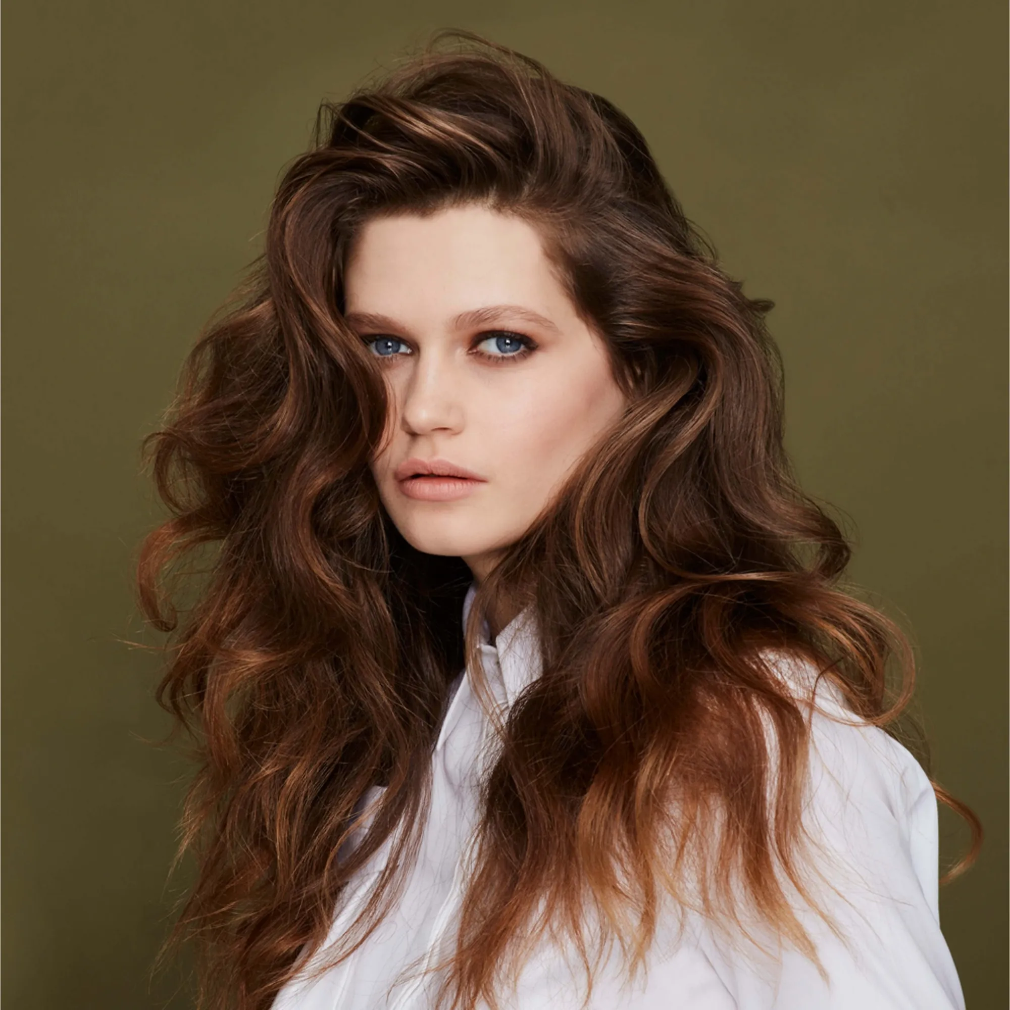 Hair by Sam McKnight Modern Hairspray Multi-Task Styling Mist 250ml 7 Hair by Sam McKnight Modern Hairspray Multi-Task Styling Mist 250ml